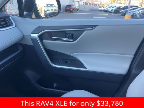 Used 2025 Toyota RAV4 XLE w/ Convenience Package image 13