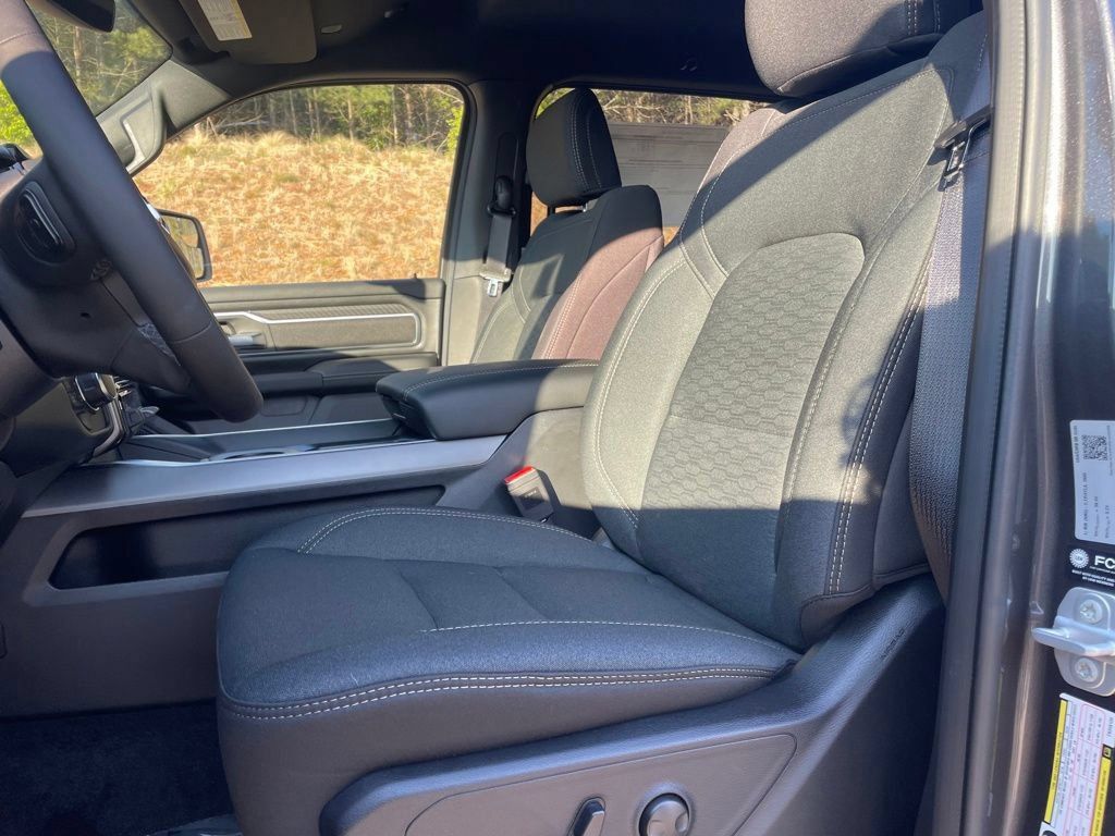 New 2026 RAM 1500 Big Horn AWD/4WD image 12