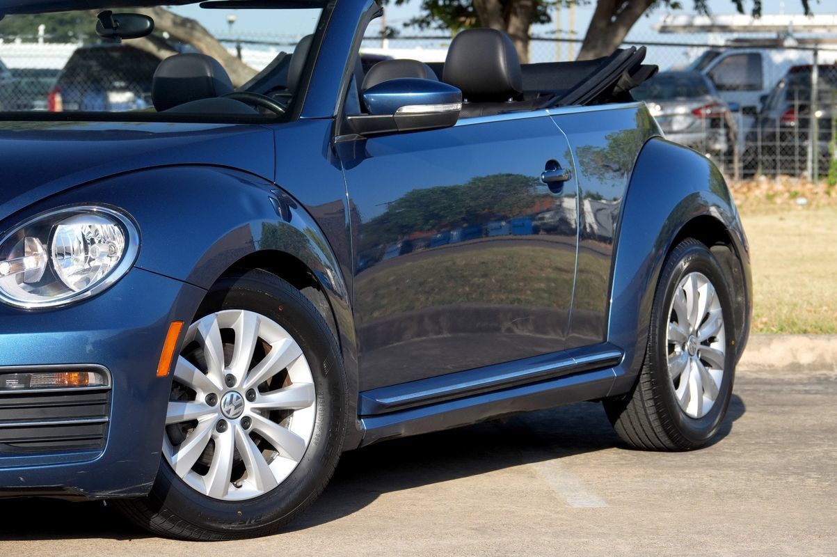 Used 2019 Volkswagen Beetle 2.0T S FWD image 23