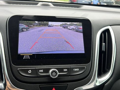 Used 2020 Chevrolet Equinox LT FWD image 16