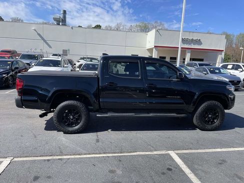 Used 2022 Toyota Tacoma SR5 image 12