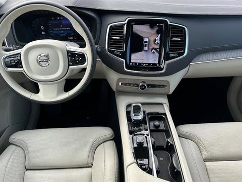 Certified 2025 Volvo XC90 T8 Ultra w/ Protection Package Premier image 14