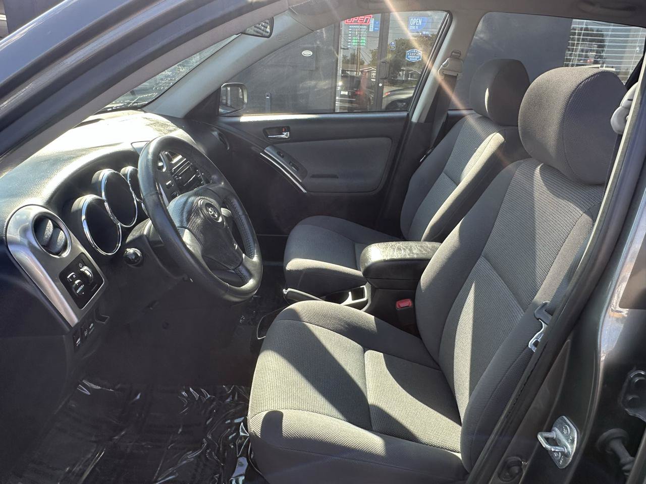 Used 2008 Toyota Matrix FWD image 17