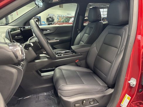 New 2026 Chevrolet Equinox LT w/ Convenience Package II image 9