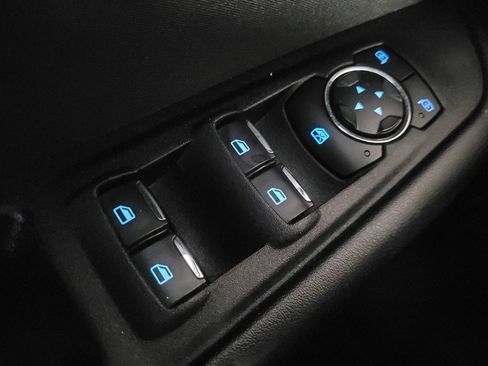 Used 2017 Ford Edge SE FWD image 27