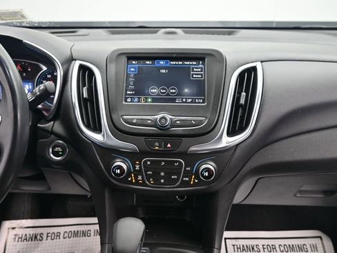Used 2022 Chevrolet Equinox LT image 17