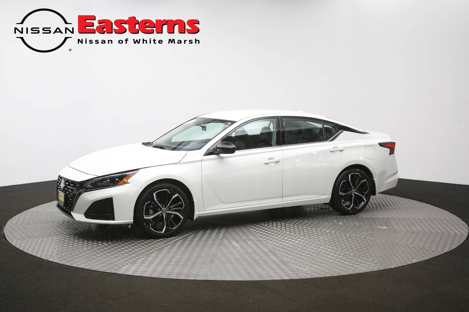 Used 2025 Nissan Altima 2.5 SR FWD image 56