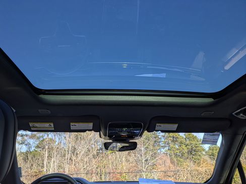 Certified 2025 Land Rover Range Rover Sport SE image 25