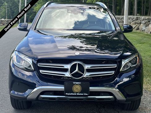 Used 2017 Mercedes-Benz GLC 300 4MATIC image 2