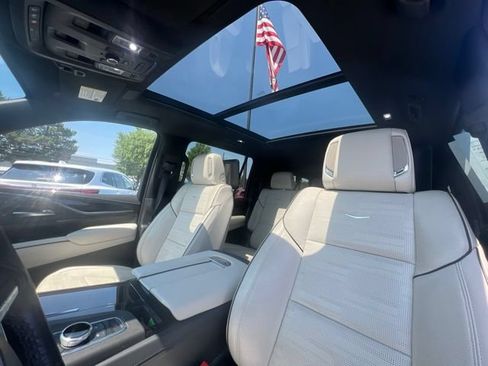Used 2023 Cadillac Escalade ESV Sport w/ Touring Package AWD/4WD image 12
