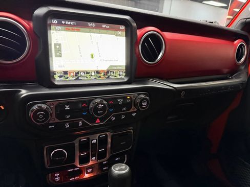 Used 2020 Jeep Wrangler Unlimited Rubicon AWD/4WD image 25