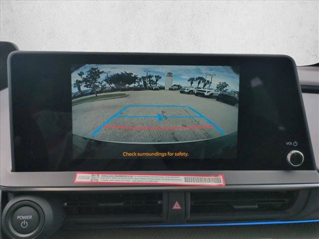 New 2027 Toyota Prius Limited FWD image 13