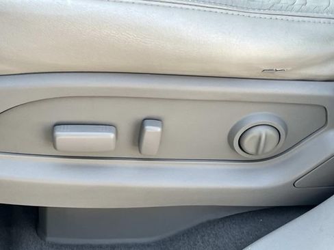 Used 2016 Buick Enclave Leather FWD image 36