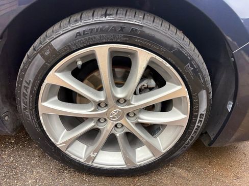 Used 2015 Toyota Avalon XLE Touring FWD image 32