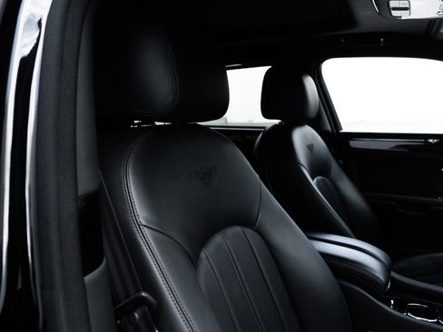 Used 2015 Bentley Mulsanne image 35