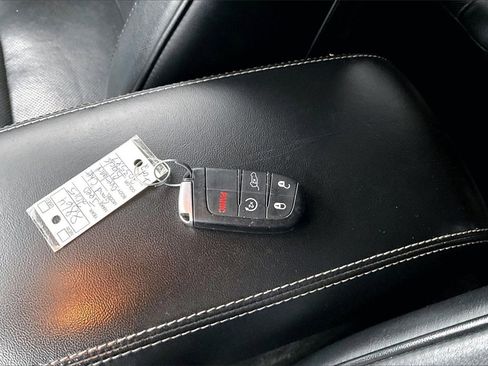 Used 2015 Jeep Grand Cherokee Overland w/ Advanced Technology Group image 34