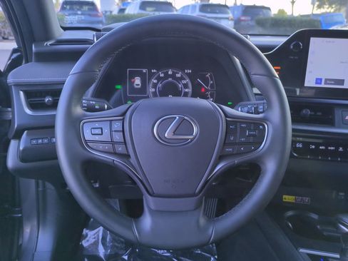 Used 2024 Lexus UX 250h FWD image 19