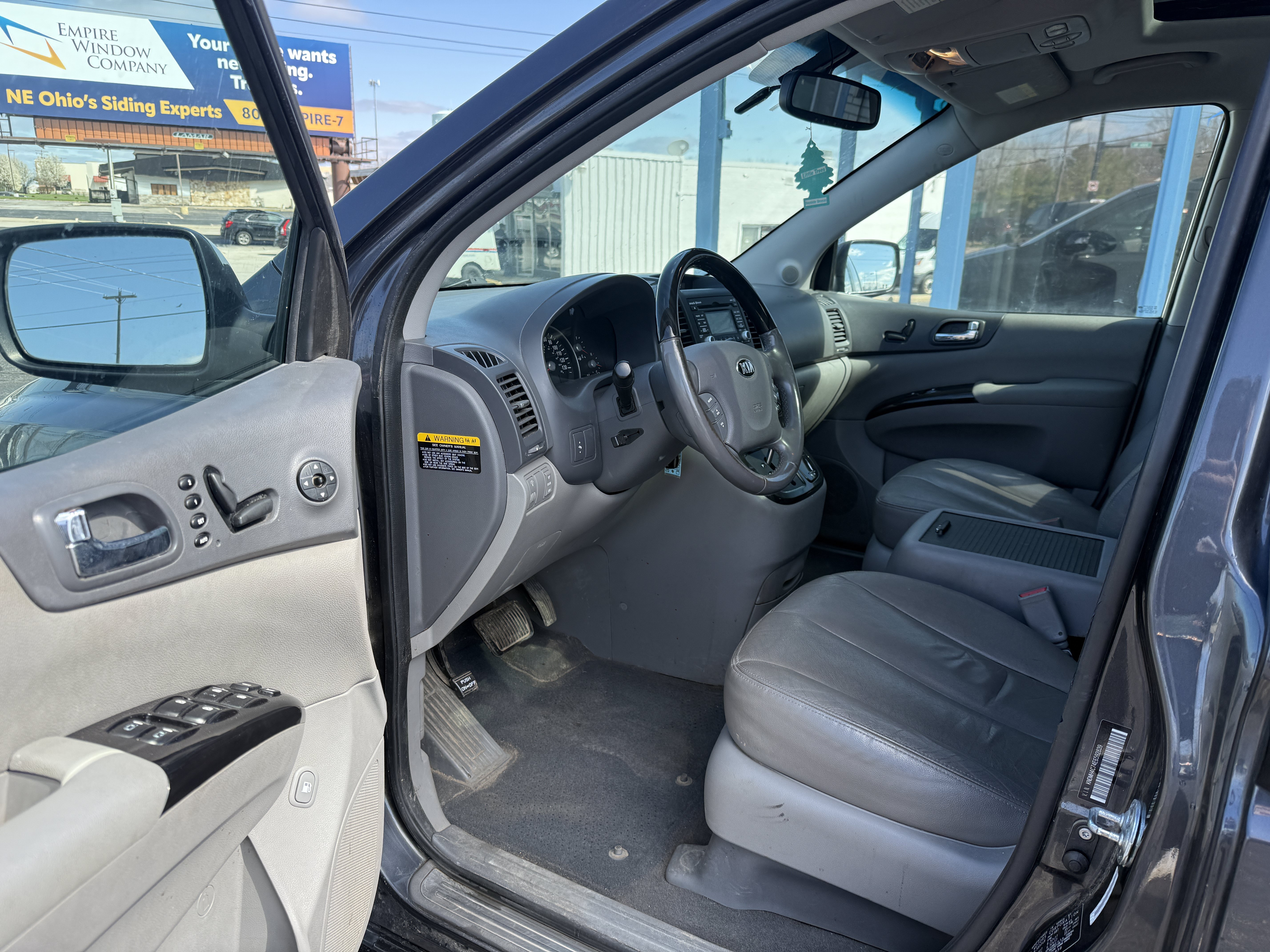 Used 2014 Kia Sedona EX w/ Luxury Package FWD image 9
