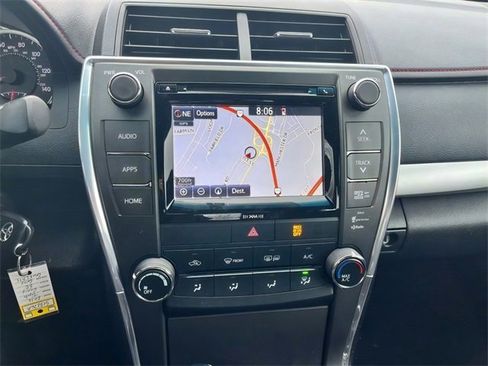 Used 2016 Toyota Camry SE w/ Moonroof Package image 20