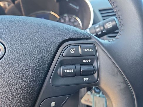 Used 2016 Kia Forte EX image 22