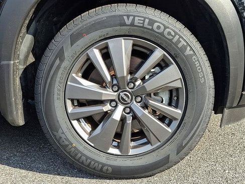 Certified 2024 Nissan Pathfinder SV AWD/4WD image 8