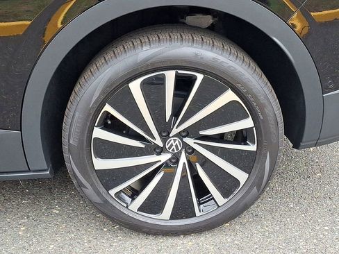 New 2025 Volkswagen ID.4 Pro image 5