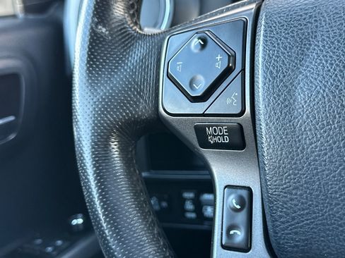 Used 2017 Toyota Tacoma TRD Sport w/ Premium & Technology Package AWD/4WD image 34