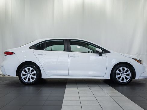 Used 2024 Toyota Corolla LE FWD image 3