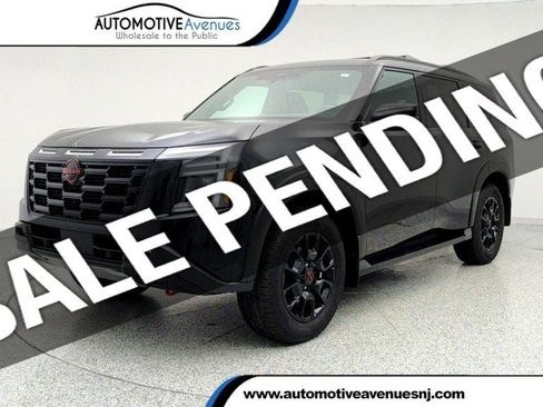 Used 2025 Nissan Armada PRO-4X w/ Pro-4X Premium Package image 1