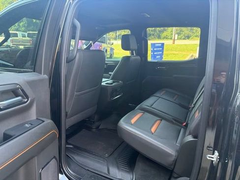 Used 2024 GMC Sierra 1500 AT4 w/ AT4 Preferred Package AWD/4WD image 6