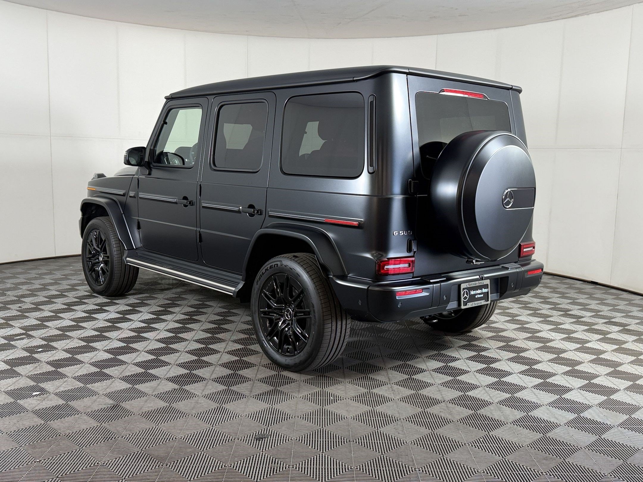 New 2027 Mercedes-Benz G 580 e image 3