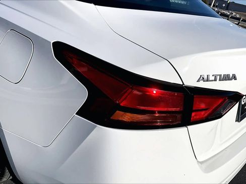 Used 2025 Nissan Altima 2.5 SV image 28