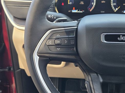 New 2025 Jeep Grand Cherokee L Limited w/ Luxury Tech Group II image 26