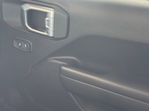 Used 2024 Jeep Wrangler Sport S AWD/4WD image 30