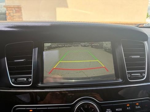 Used 2016 Kia Cadenza Premium FWD image 22