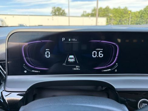 Certified 2025 Kia Seltos S AWD/4WD image 9