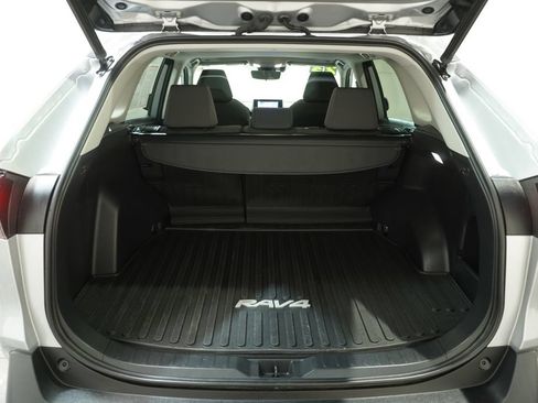 Certified 2023 Toyota RAV4 XLE w/ Convenience Package AWD/4WD image 6