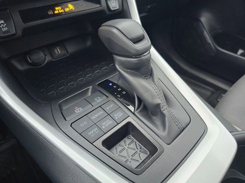 Used 2025 Toyota RAV4 XLE w/ Convenience Package image 26