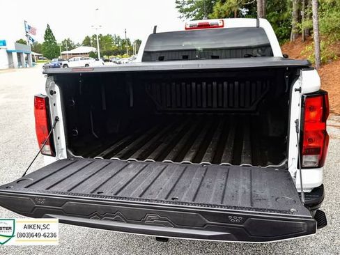 Used 2024 Chevrolet Colorado Trail Boss w/ Advanced Trailering Package AWD/4WD image 5