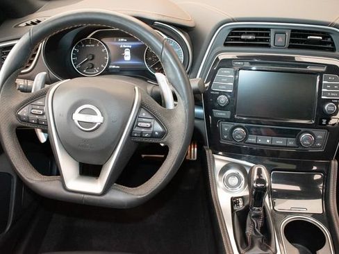 Used 2023 Nissan Maxima SR FWD image 15