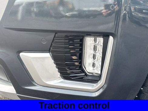 Used 2021 GMC Yukon XL Denali w/ Denali Premium Package image 17