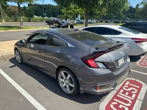 Used 2017 Honda Civic EX-T image 5