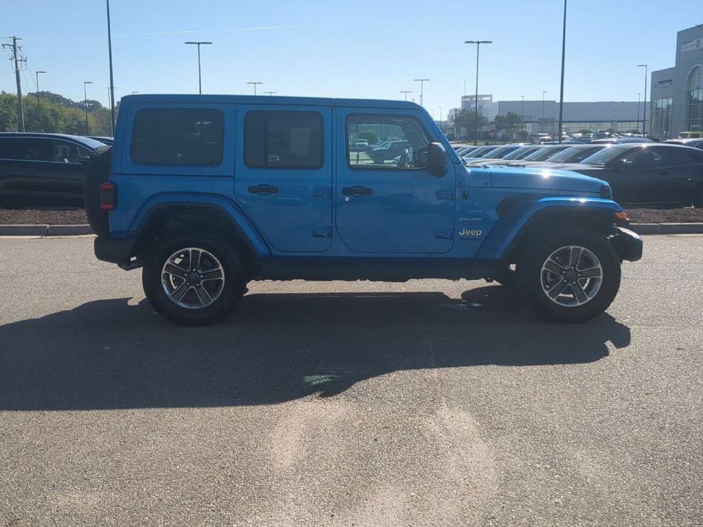 Used 2022 Jeep Wrangler Unlimited Sahara w/ LED Lighting Group AWD/4WD image 6