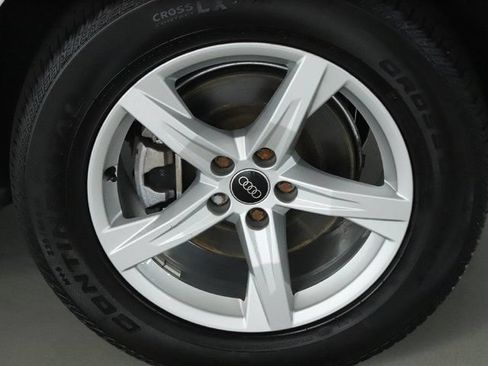 Used 2023 Audi Q5 2.0T Premium w/ Convenience Package AWD/4WD image 41