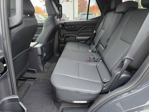 Certified 2025 Toyota 4Runner TRD Off-Road Premium image 20