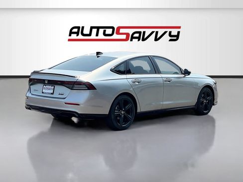 Used 2024 Honda Accord Sport image 7