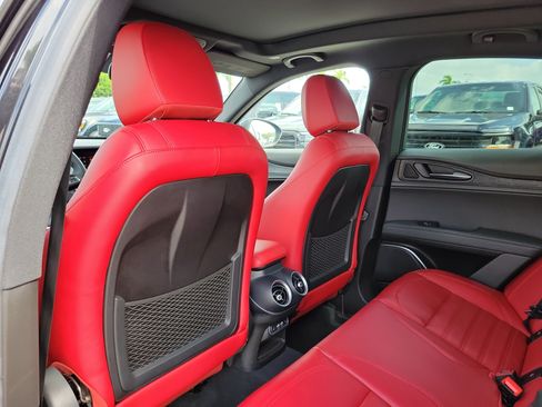 Used 2023 Alfa Romeo Stelvio Sprint RWD image 19
