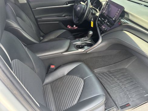 Used 2021 Toyota Camry SE FWD image 34