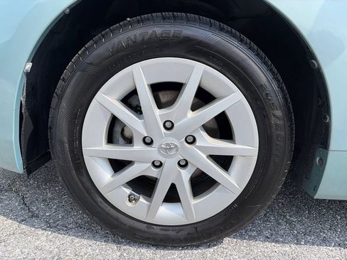 Used 2014 Toyota Prius V Three FWD image 28