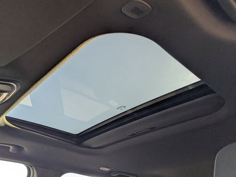 New 2025 Jeep Grand Cherokee Laredo X w/ Luxury Tech Group I image 19